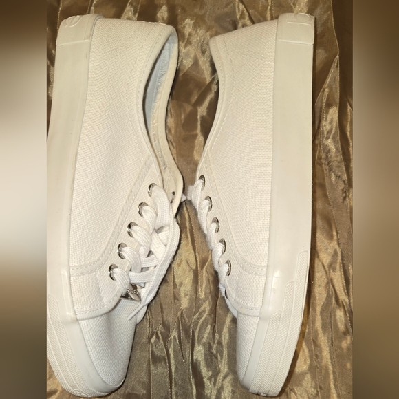 Used sneakers 💙 - Picture 3 of 6